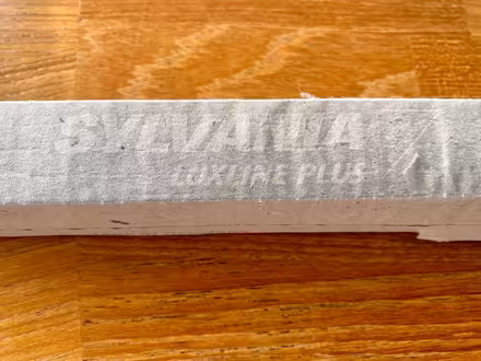 Photo of free “Sylvania” fluorescent bulb (Cropston LE7) #3