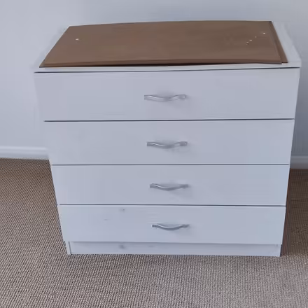 Photo of free Small chest of drawers (Rotherhithe SE16) #1
