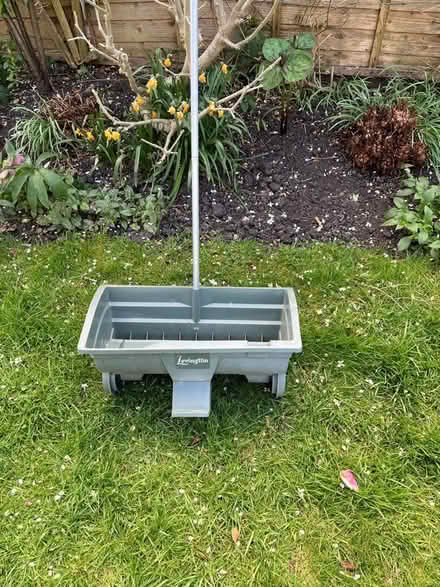 Photo of free Lawn fertiliser spreader (Old Malden KT3) #1