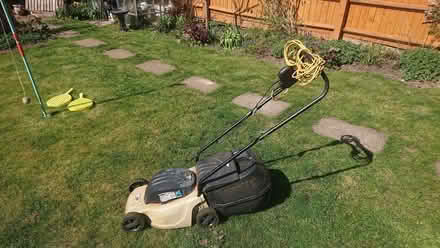 Photo of free Small mains powered lawn mower (Upper Wolvercote OX2) #3