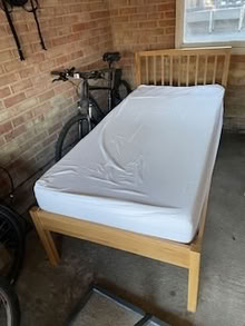 Photo of free single wooden bed with mattress (GU527LR) #1