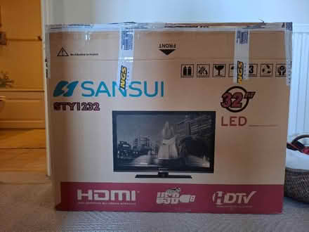 Photo of free 32" led hd tv (Emmer Green RG4) #2