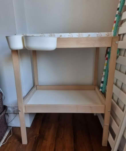 Photo of free Changing table (Barons Court SW6) #1