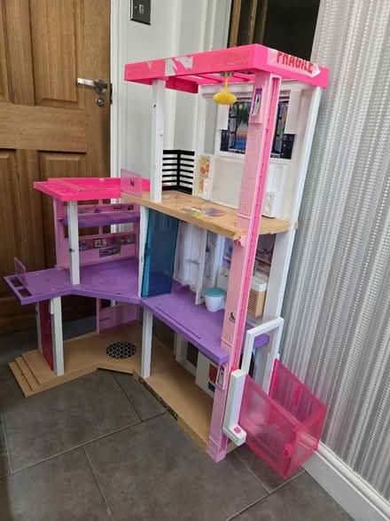 Photo of free Barbie dream house (Flitwick) #1