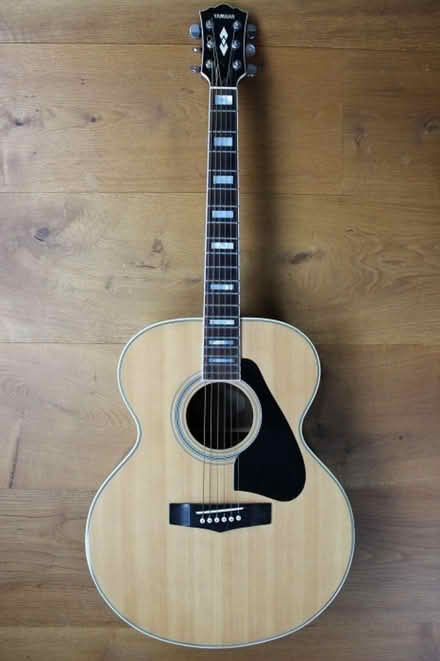 Photo of Acoustic guitar for 12 year old girl (Amersham Common HP7) #1