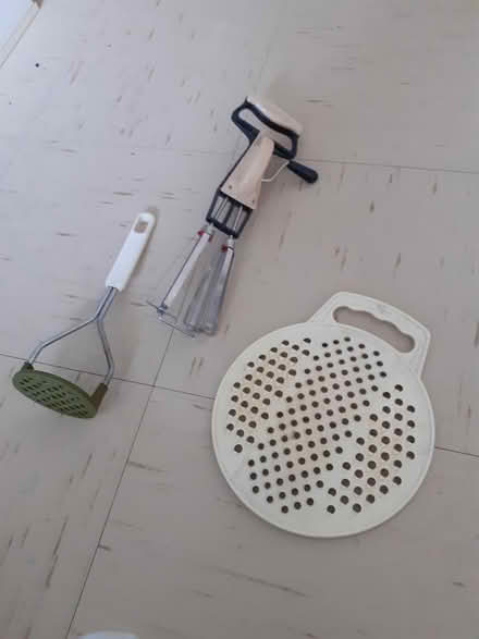 Photo of free Kitchen items (TW3 Hounslow) #1