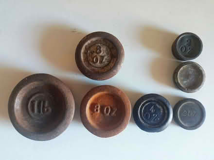 Photo of free Set of imperial weights (1lb, 8oz, 4oz, 2oz) (Chesham HP5) #1