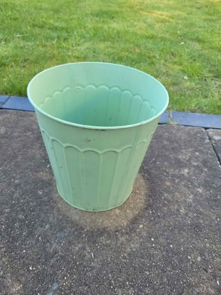 Photo of free Plant pot 2 (Warden Hill GL51) #1
