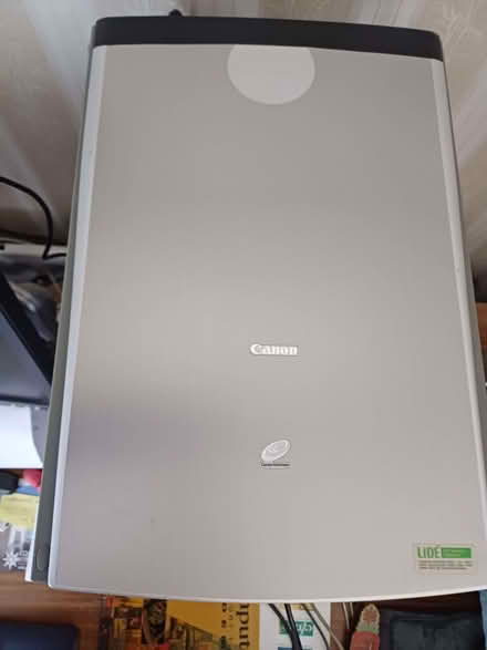 Photo of free Canon A4 flatbed scanner (Leire LE17) #2