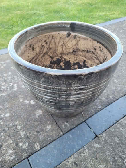 Photo of free Plant pot 8 (Warden Hill GL51) #1