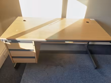Photo of free Office desk (Penwortham PR1) #1