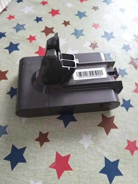 Photo of Dyson v6 or v7 for spares (Central harrow) #1