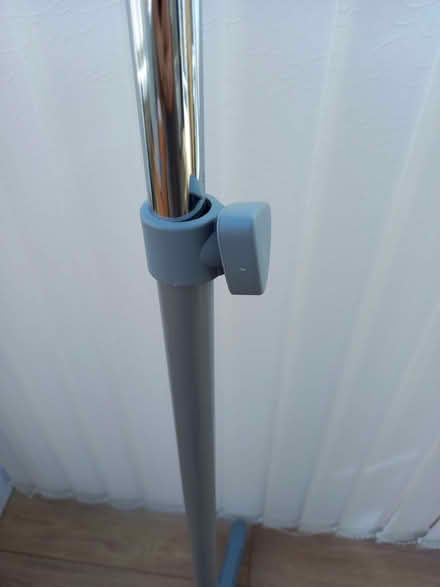 Photo of free Clothes rail on wheels (Claybrooke Parva LE17) #3