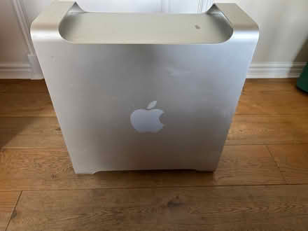 Photo of free Apple Mac Pro Mid 2010 and Keyboard (Chalgrove OX44) #2