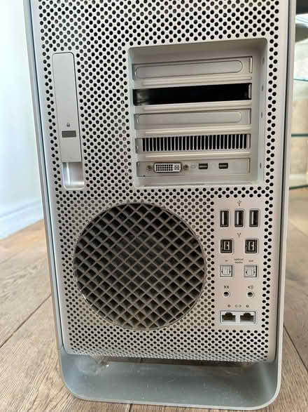 Photo of free Apple Mac Pro Mid 2010 and Keyboard (Chalgrove OX44) #1