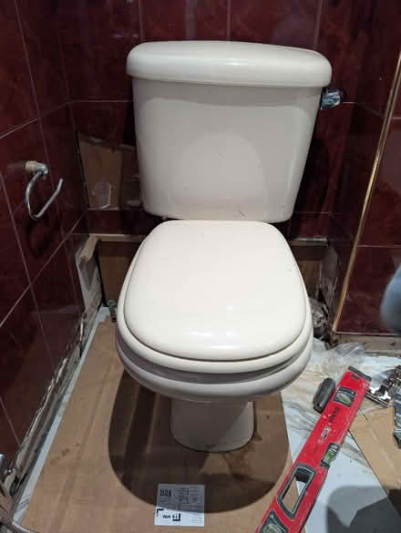 Photo of free Basin and toilet (lodgemoor S10) #1