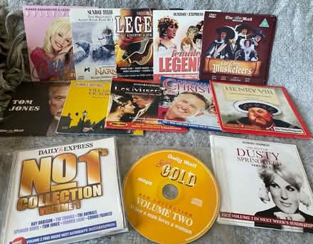 Photo of free Ex Newspaper Free CDs/DVDs (Horton Bank BD7) #1