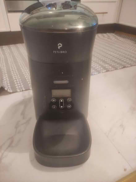 Photo of free Automatic pet feeder (see details) (Weybridge, KT13) #1