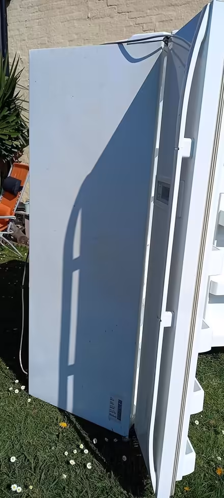 Photo of free Samsung, no frost, fridge freezer (CH49) #1