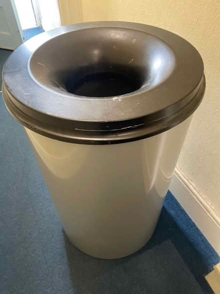 Photo of free Metal bin (Bexhill TN40) #1