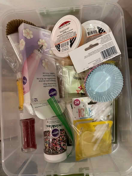 Photo of free Kitchen items - tablecloths (2) and cake deco kit (Bayswater W2) #4