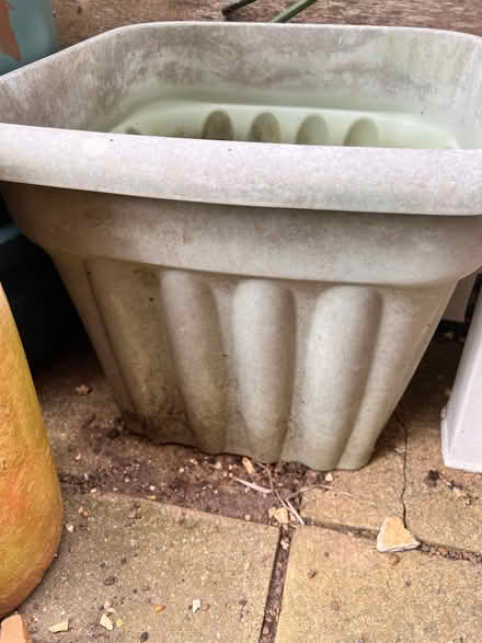 Photo of free garden pots (Panshanger AL7) #3