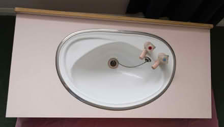 Photo of free Basin unit. (Bellfields GU1) #1