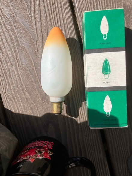 Photo of free Lots of light bulbs (Thingwall CH61) #2