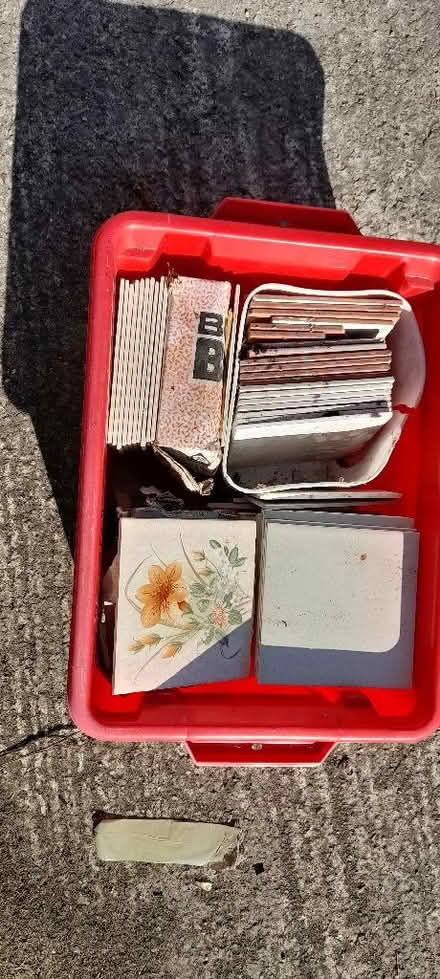 Photo of free Tiles (Elton DE4) #1