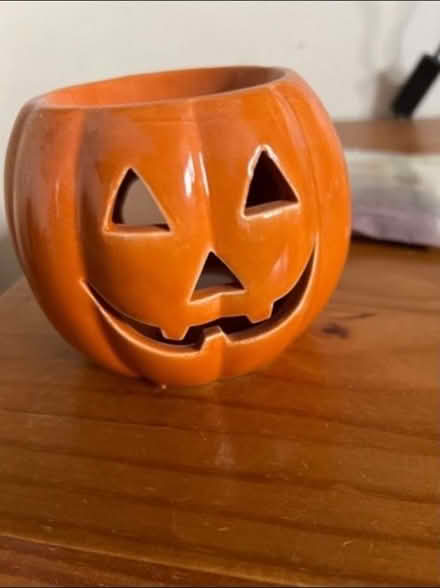Photo of free Halloween candle holder (Panshanger AL7) #1