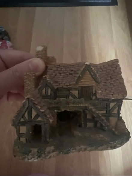 Photo of free A small house souvenir (KT1 Kingston upon Thames) #1