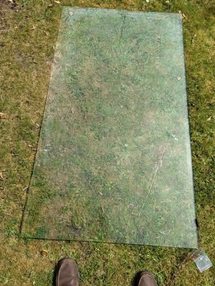 Photo of free Glass dining table top in good condition (Monkspath B91) #2