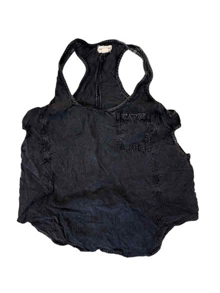 Photo of free Silence + Noise Woman’s Top (Brooklyn Storage) #1