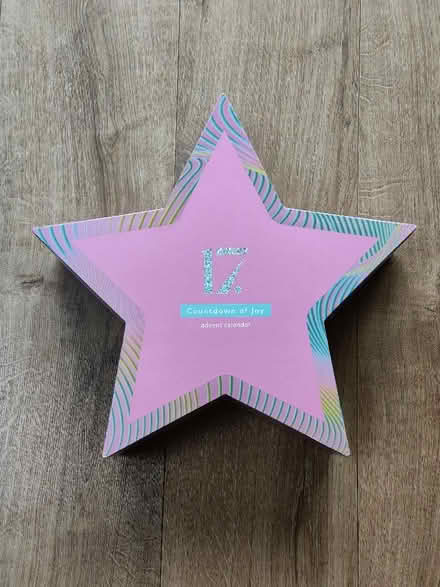 Photo of free Lovely decorative star shaped advent calendar box (Tyttenhanger AL4) #3
