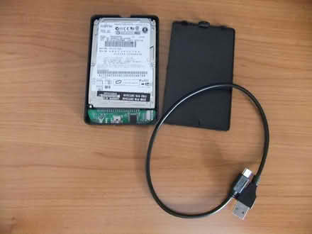 Photo of free 32GB 2.5" hard disk drive in enclosure (Abingdon-on-Thames OX14) #2