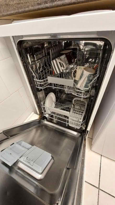 Photo of free Hotpoint slimline dishwasher available from mid April (Swinford OX29) #4