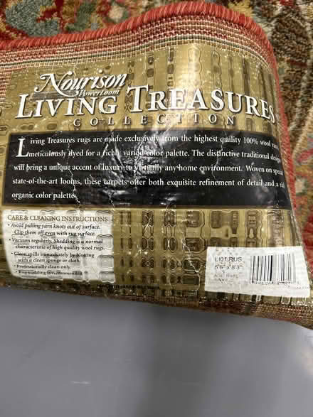 Photo of free Good quality rug without stains (Newington Green N1) #3
