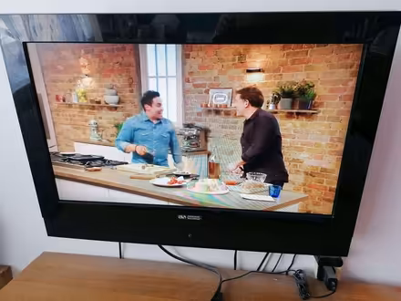 Photo of free 32 inch TV (CT12) #2