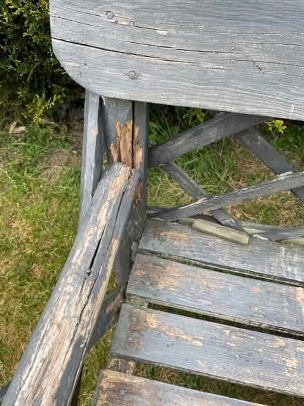 Photo of free Garden bench, needs repair (Golden Green TN11) #3