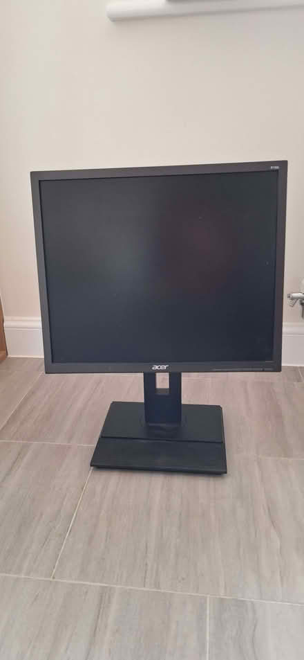 Photo of free 19" Monitor (Beeston Rylands NG9) #1