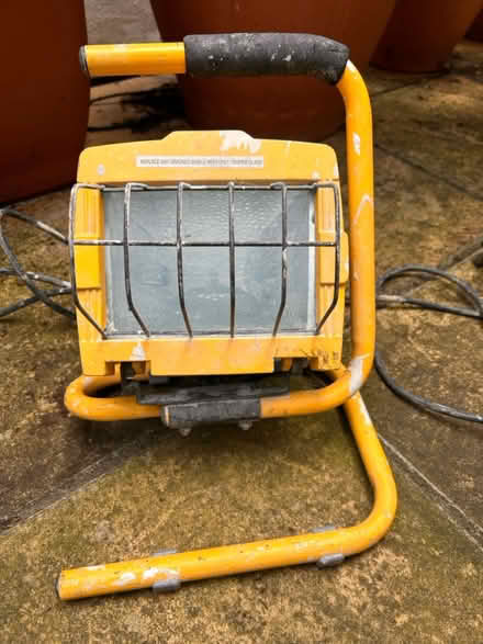 Photo of free Lamp/light for building/decorating (Chiswick W4 near High Road) #1