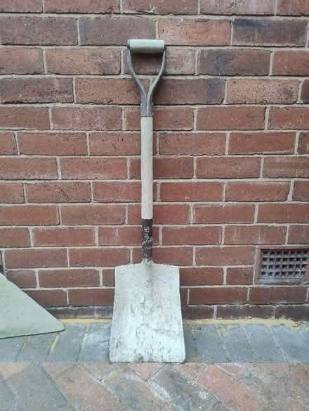 Photo of free Large shovel (Great Moor SK3) #1