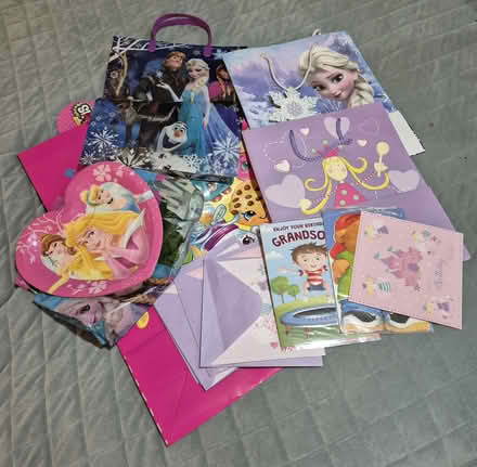 Photo of free Gift bags (Longton PR45) #1