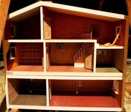 Photo of free Doll's house (Prestwood HP16) #1