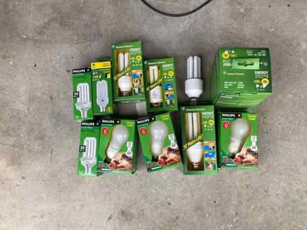 Photo of free Bundle of ~20 Energy Saving CF Lightbulbs (Ravelston EH4) #1