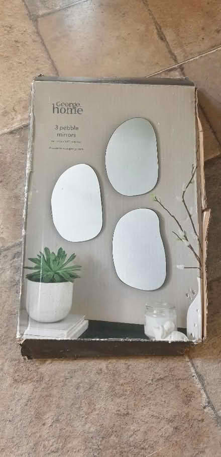 Photo of free Pebble mirrors (Linslade LU7) #1