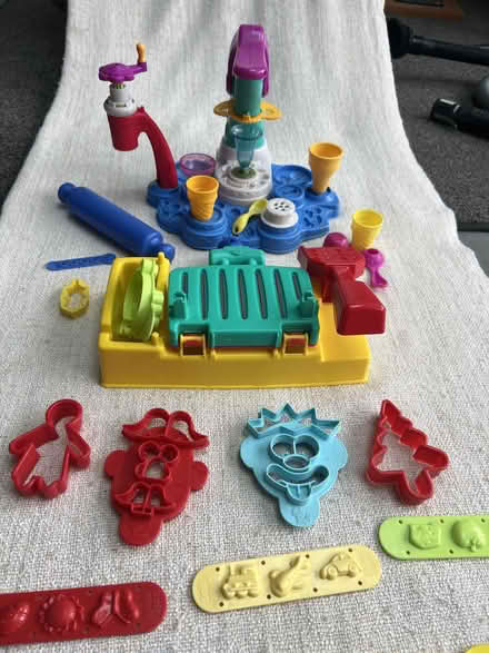 Photo of free Play-doh shaping toys (Ruislip UB10) #1