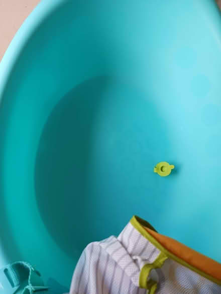 Photo of free Baby bath with support. (Cutteslowe OX2) #3