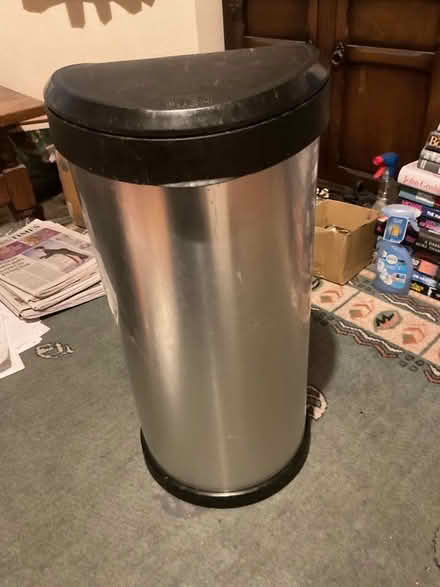 Photo of free Kitchen waste bin (Limbury LU3) #1