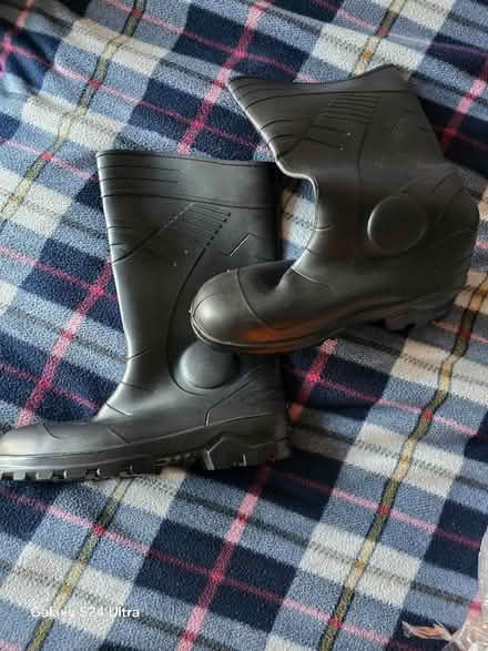 Photo of free Safety wellies (West Croydon CR0) #1